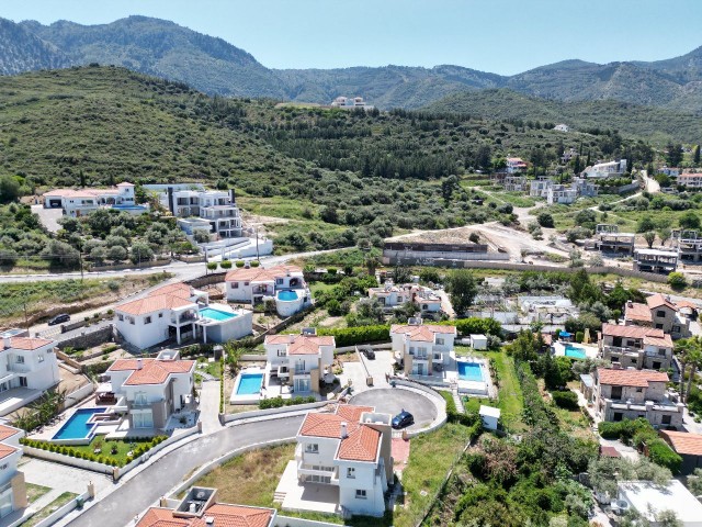 3+1 Villa mit Meerblick zum Verkauf in Alsancak/Yeşiltepe