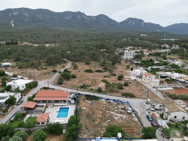 1137 m2 land for sale in Esentepe, 100% planning permission