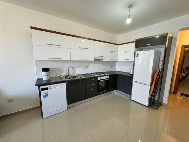 2+1 flat for rent in Kyrenia center