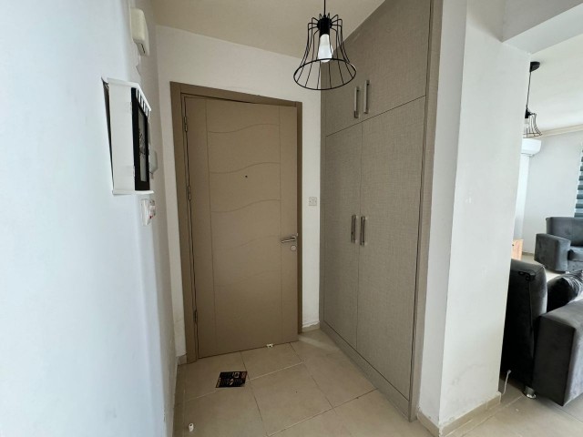 GİRNE MERKEZDE SATILIK 2+1 FULL EŞYALI DAİRE 