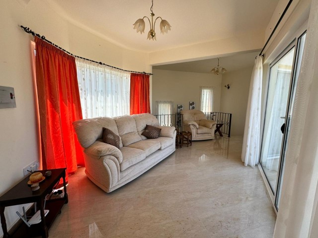 4+1 VERY SPACIOUS VILLA FOR RENT IN ALSANCAK, WITH UNCLOSED SEA VIEW