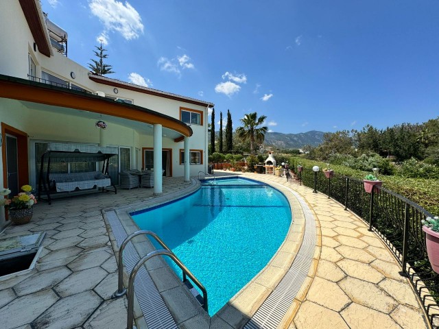 4+1 VERY SPACIOUS VILLA FOR RENT IN ALSANCAK, WITH UNCLOSED SEA VIEW