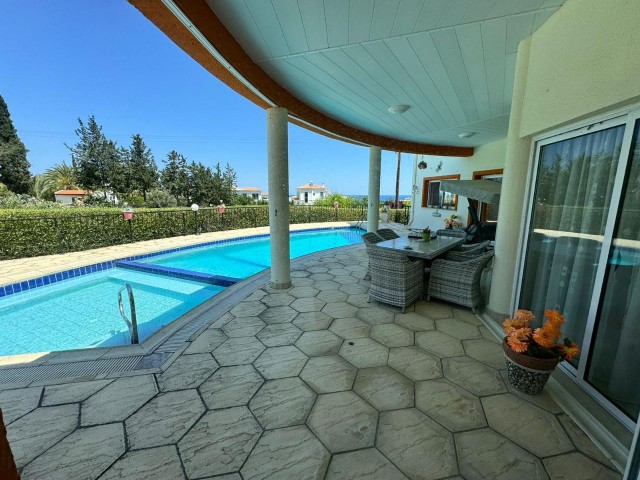 4+1 VERY SPACIOUS VILLA FOR RENT IN ALSANCAK, WITH UNCLOSED SEA VIEW