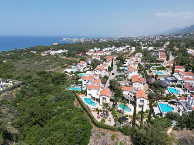 4+1 VERY SPACIOUS VILLA FOR RENT IN ALSANCAK, WITH UNCLOSED SEA VIEW