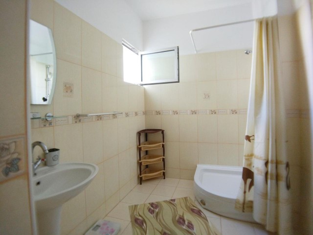 138 M2 3+1 FULLY FURNISHED FLAT FOR SALE IN KYRENIA CENTER, IN A SITE WITH POOL