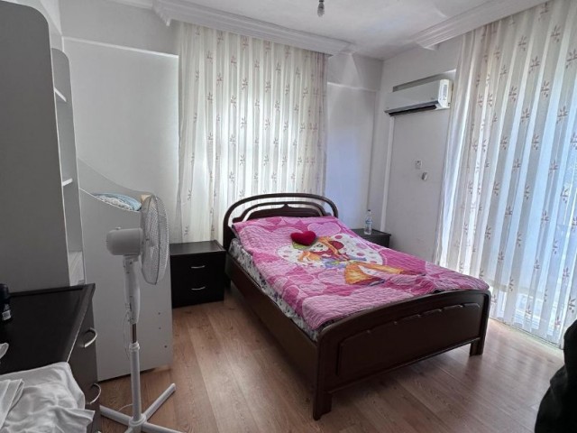 GİRNE MERKEZDE KİRALIK 2+1 FULL EŞYALI DAİRE , KAŞGAR COURT BÖLGESİNDE 