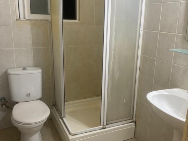 2+1 Wohnung zu vermieten in Kyrenia Central Zeytinlik Area 500 STG