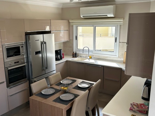 LUXURY 3+1 FLAT FOR RENT IN GIRNE CENTER 1.200 STG