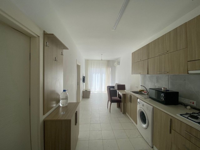 Girne Karaoğlanoğlu, 1+1 Flat for Rent Close to GAU 400 STG / +905338202346