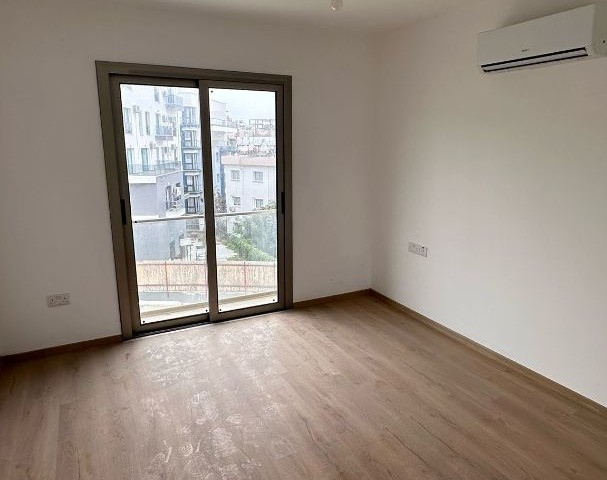 Girne Karakum,4. Katta Satılık 2+1 Yeni Daire 145.000 STG / +905338202346