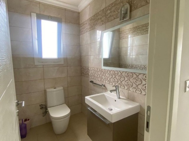 Kyrenia Center, 3+1 Flat for Rent 750 STG / +905338202346