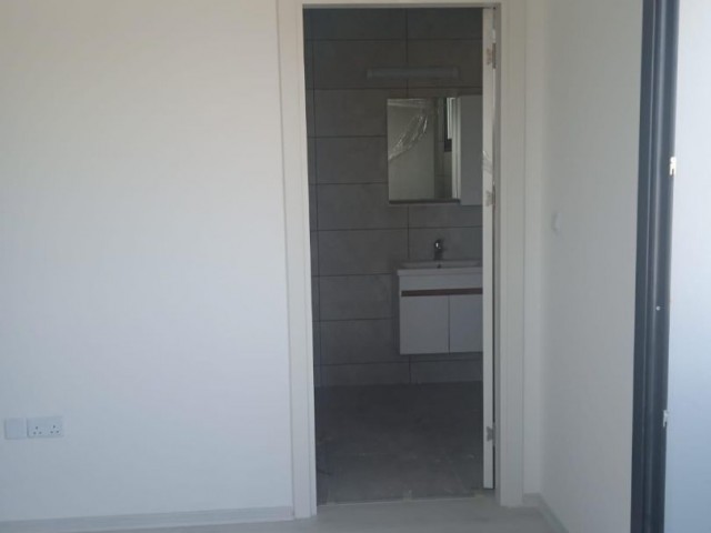 Nicosia Küçük Kaymaklı, 2+1 Wohnung zum Verkauf 100.000 STG / +905338202346