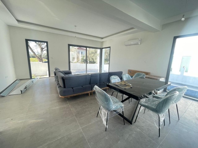 Girne Ozanköy, Satılık 3+1 Villa 400.000 STG / +905338202346