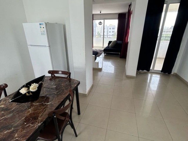 Nicosia, Küçükkaymaklı2+1 Penthouse Flat for Rent 550 STG / +905338202346