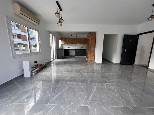 Girne Yukarı Girne ,  Satılık 3+1 Daire 155.000 STG / +905338202346