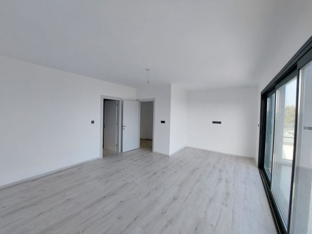 Kyrenia Çatalköy, Triplex 4+1 zum Verkauf 375.000 STG / +905338202346