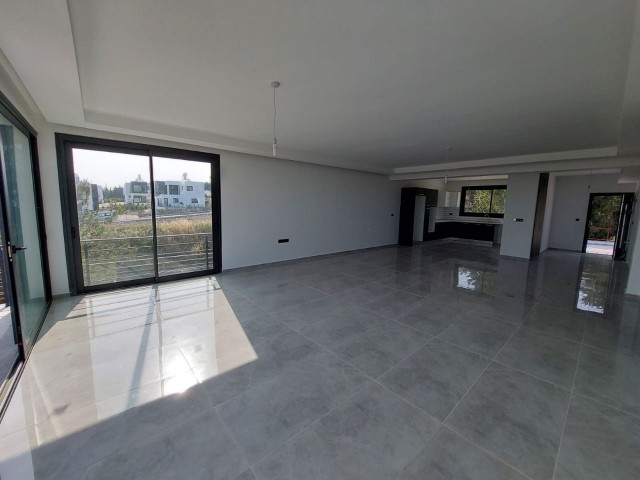 Kyrenia Çatalköy, Triplex 4+1 zum Verkauf 375.000 STG / +905338202346