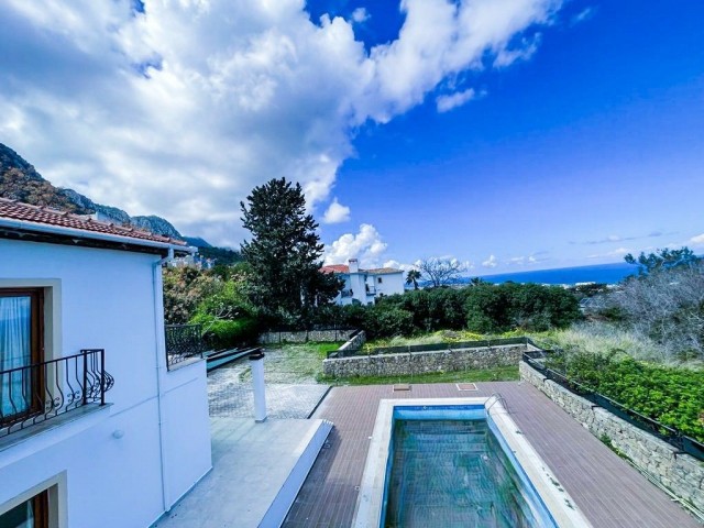 Kyrenia Lapta, 3+1 Villa with Sea View for Sale 300.000 STG / +905428571597