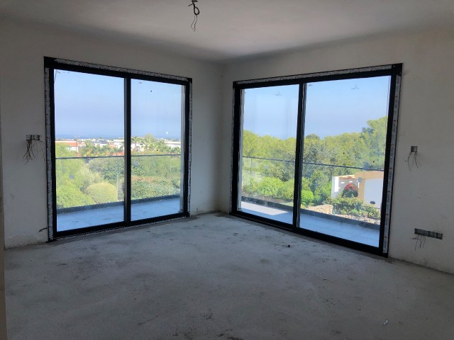 Ozanköy Bölgesinde Satılık 4+1 Lüks Villa 600.000 STG / +905338202346