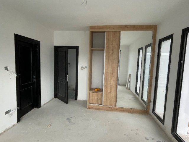 Ozanköy Bölgesinde Satılık 4+1 Lüks Villa 600.000 STG / +905338202346