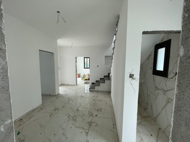 Lapta Bölgesinde Satılık Lüks Villa  3+1 270.000 / +90 533 820 23 46