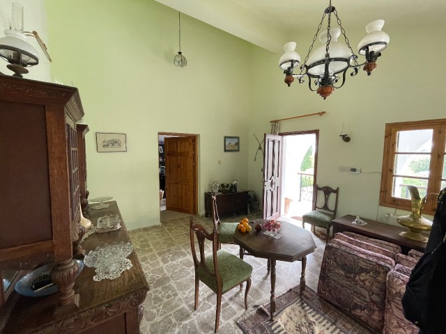 Private Villa zum Verkauf in Karşıyaka 5+2 630.000 STG / +90 533 820 2346