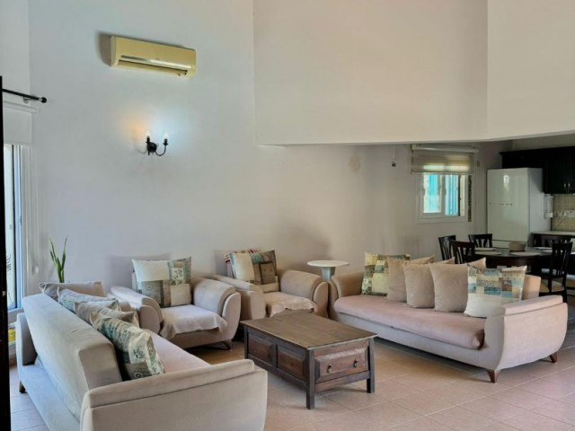 Kyrenia Karşıyaka, 4+1 Villa zu vermieten 1.500 STG / +905338202346