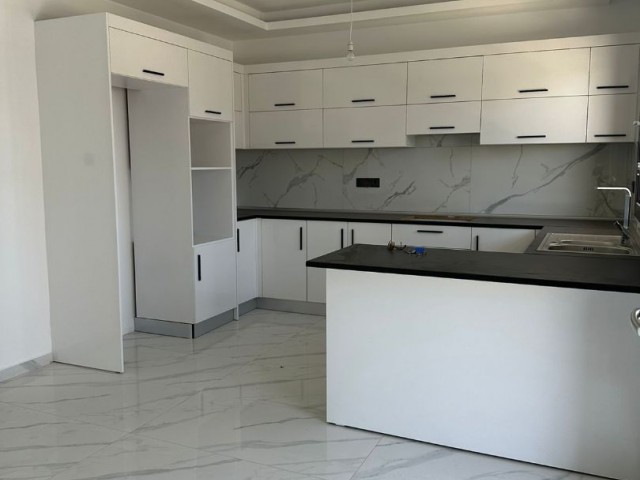 Eine unumgängliche Gelegenheit in Kyrenia Alsancak Luxuriöse 1+1-Wohnung mit Gemeinschaftspool 119.800 STG / +905338202346