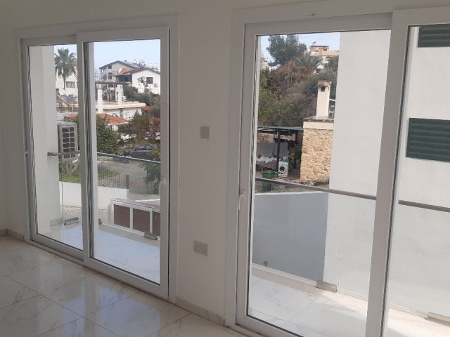 Eine unumgängliche Gelegenheit in der Region Kyrenia Lapta 2+1 Wohnung 95.500 STG / +905338202346