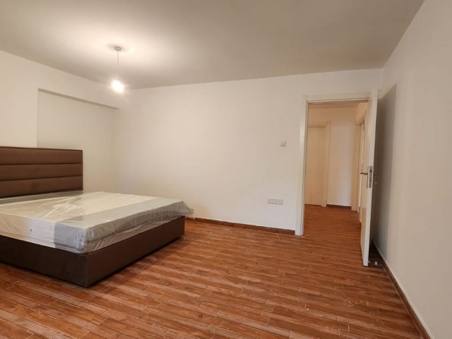 Geräumige 3+2-Maisonette-Wohnung im Zentrum von Kyrenia 260.000 STG / +905338202346