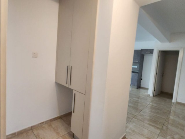 Geräumige 3+2-Maisonette-Wohnung im Zentrum von Kyrenia 260.000 STG / +905338202346