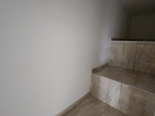 Geräumige 3+2-Maisonette-Wohnung im Zentrum von Kyrenia 260.000 STG / +905338202346