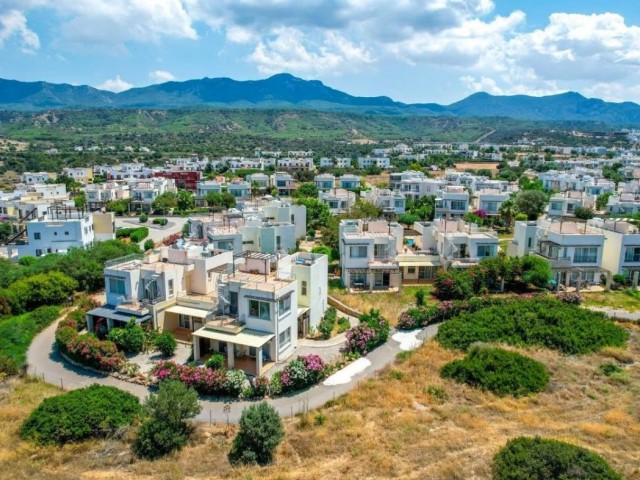 Girne Esentepe Bölgesinde Ortak Havuzlu Bahçeli 2+1 Daire 107.000 STG / +905338202346