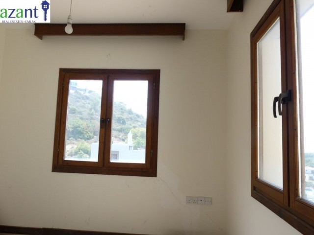 4 BEDROOM VILLA IN KARMI