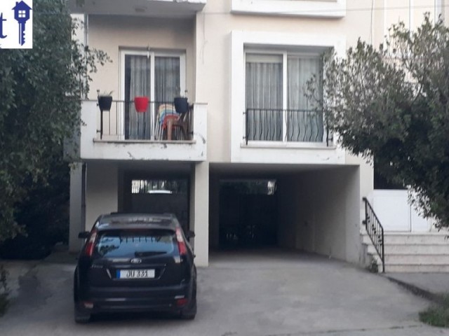 Girne Merkezde Satılık Eşyalı 3+1 Daire