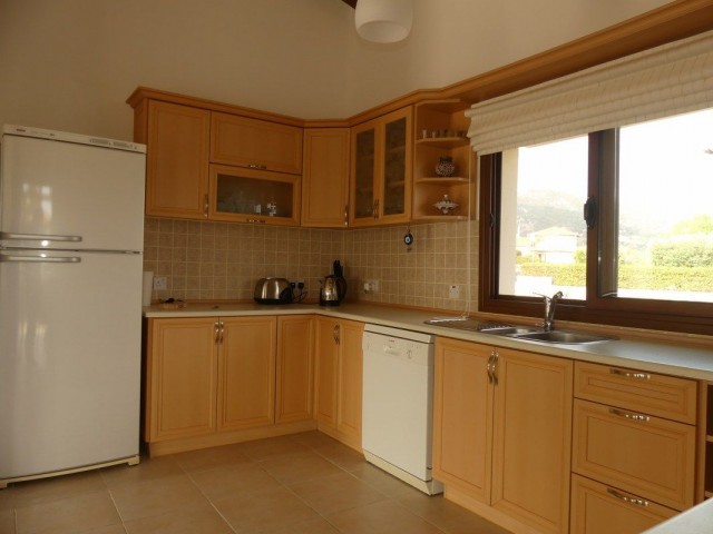 3 Bed Villa with Pool in Kayalar