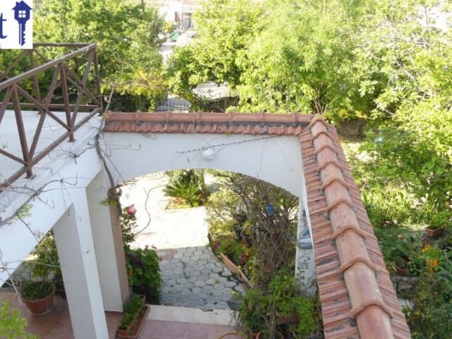 3 BEDROOM DETACHED VILLA, IN THE HEART OF LAPTA VILLAGE