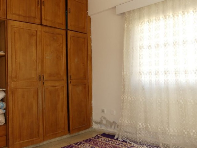 3 Schlafzimmer Wohnung Zu Verkaufen in Nikosia ** 