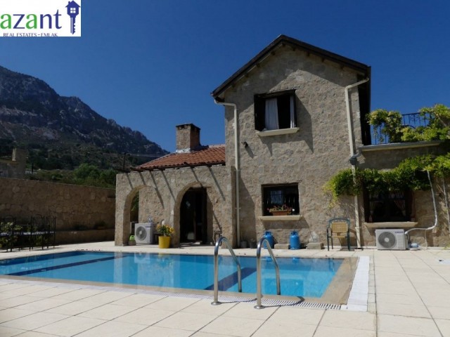 FOR RENT, LUXURY 3 BEDROOM, STONEHOUSE WITH POOL IN KARSIYAKA.