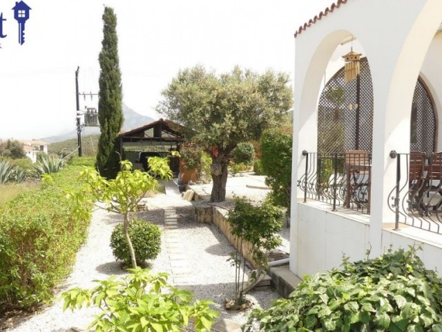 VILLA WITH STUNNING VIEWS IN KAYALAR