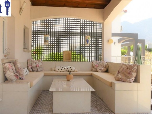 PEACEFUL VILLA WITH SWIMMING POOL IN ALSANCAK