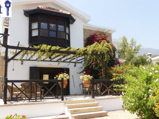 STUNNING 5 BED VILLA WITH POOL