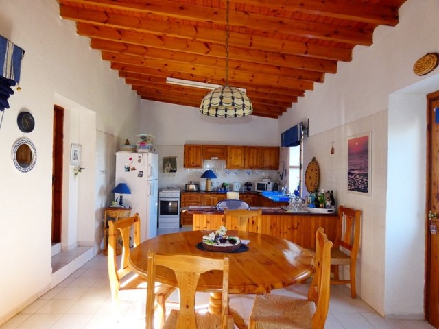 Beautiful 2 Bedroom Restored Traditional Village House In Lapta