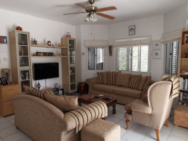 FOR SALE, 3 BEDROOM DETACHED VILLA IN A VERY QUIET AREA OF KARSIYAKA.