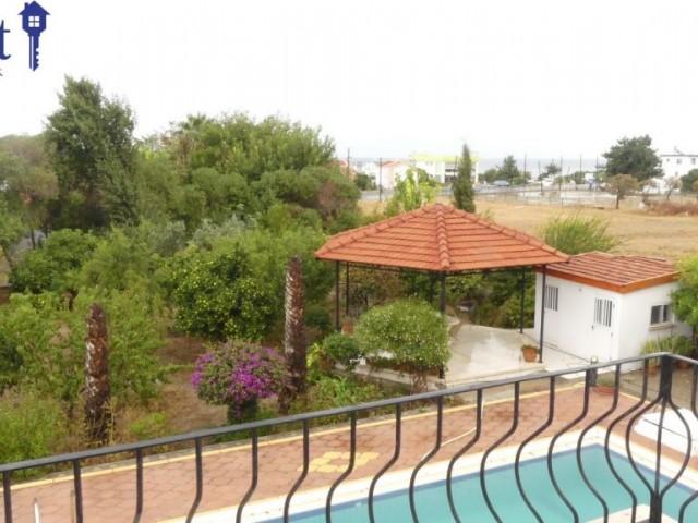 FOR RENT, LARGE 3 BEDROOM DETACHED VILLA IN LAPTA.