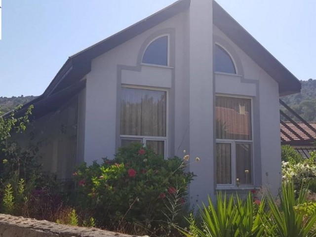 FOR RENT, 3 BEDROOM VILLA, IN A QUITE AREA OF KARSIYAKA.