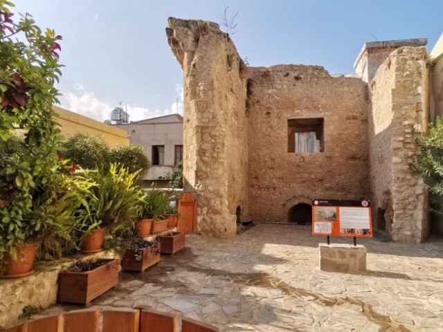 RESTORATION HOUSE/PROJECT IN CENTRE OF KYRENIA