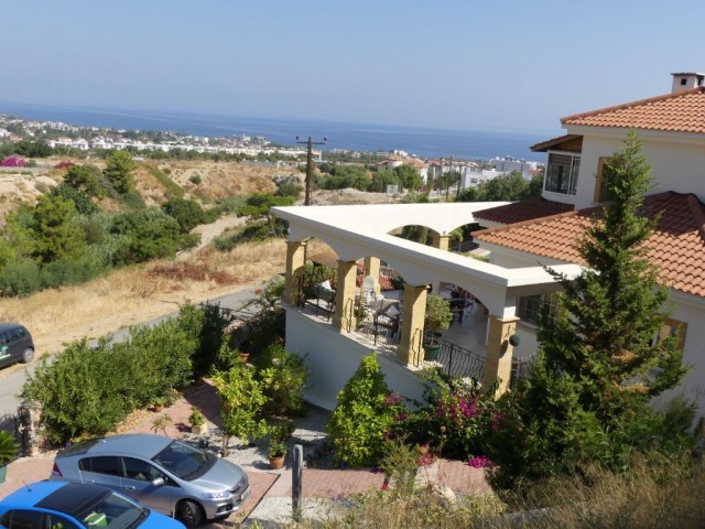  LUXURY 3 BEDROOM VILLA WITH PRIVATE POOL IN ALSANCAK