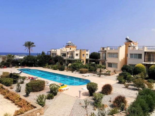 FOR RENT, STUNNING 2 BEDROOM APARTMENT WITH A COMMUNAL POOL ON A FABULOUS SITE IN LAPTA