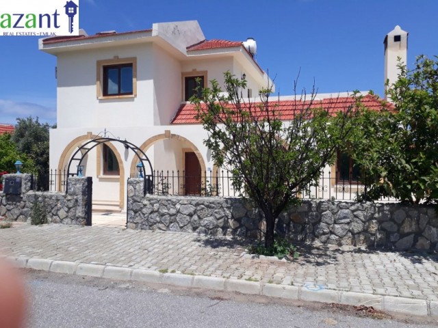 TO RENT, A LARGE 3 BEDROOM VILLA, IN A PRIVATE LOCATION IN KARSIYAKA.